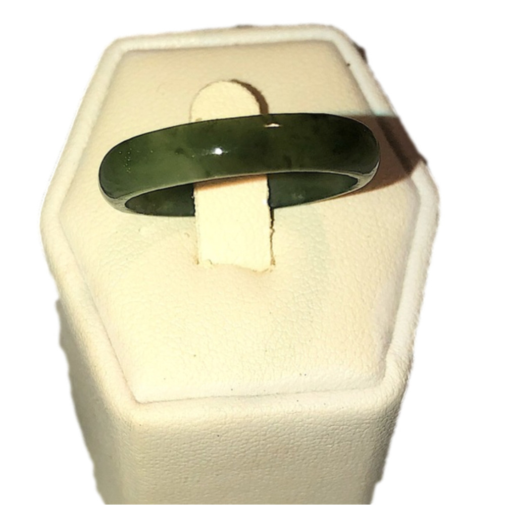 𝅺vtg Jade Stone Carved Rounded Band Approx Sz 10.5 - 10.75